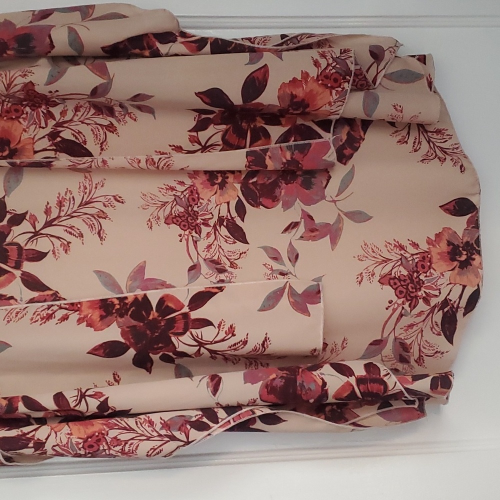 i. JOAH floral kimono style jacket - Picture 3 of 15